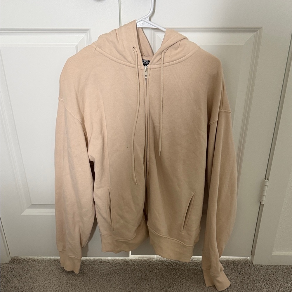 Aritzia Full-Zip Hooded in Beige